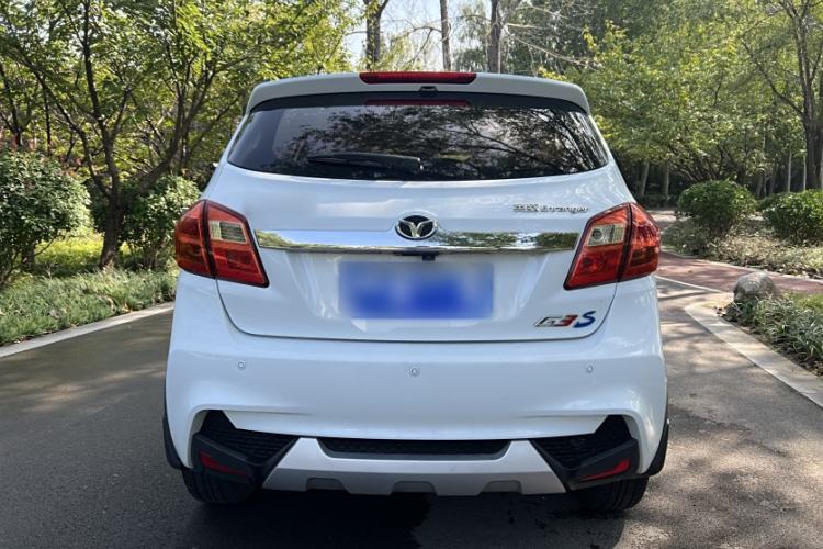 Used FAW Yingzhi G3 2016 G3S 1.5L Manual Luxury Navigation Edition Exterior 5