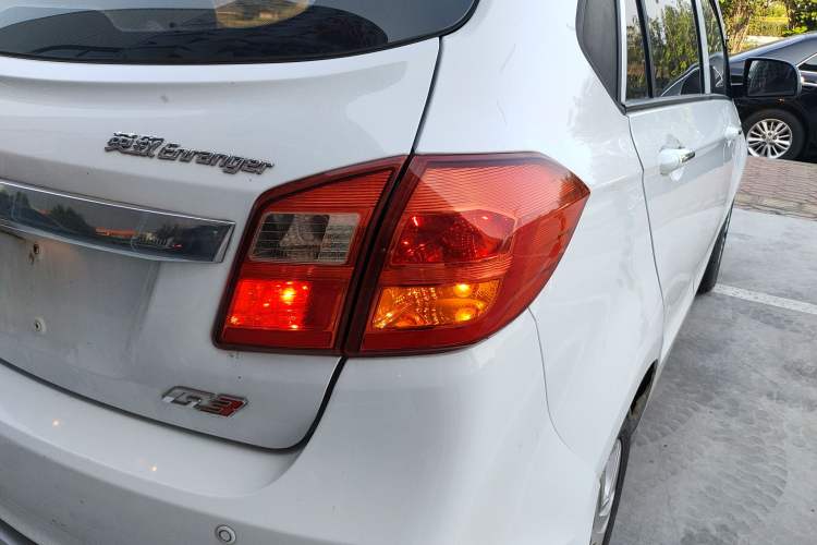 Used FAW Yingzhi G3 2016 1.5L Manual Standard Edition Exterior 6