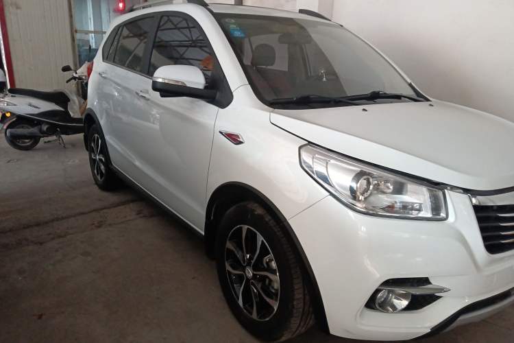 Used FAW Yingzhi G3 2016 G3S 1.5L CVT Luxury Navigation Edition Front Right 45 Deg