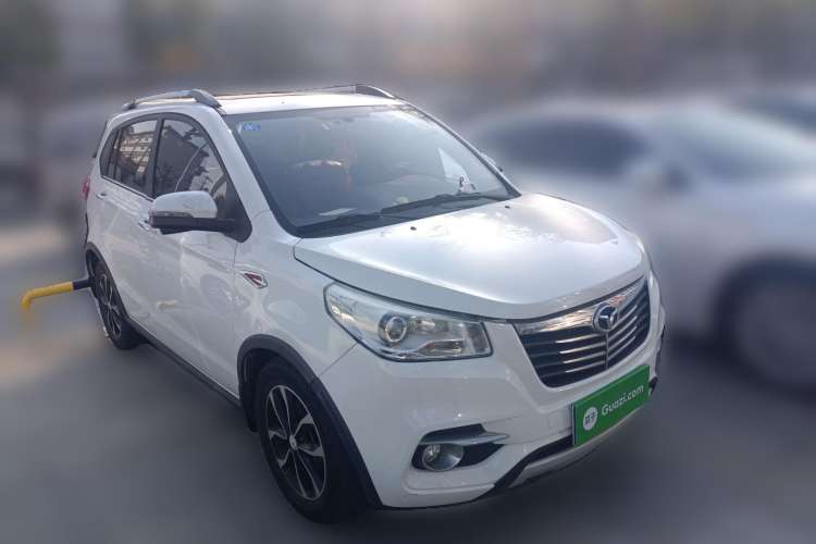 Used FAW Yingzhi G3 2016 G3S 1.5L CVT Luxury Navigation Edition Front Right 45 Deg