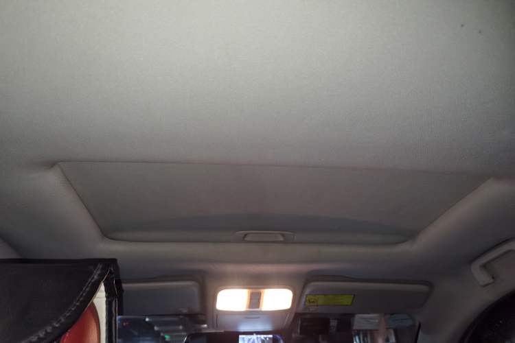 Used FAW Yingzhi G3 2016 G3S 1.5L Manual Luxury Navigation Edition Headliner