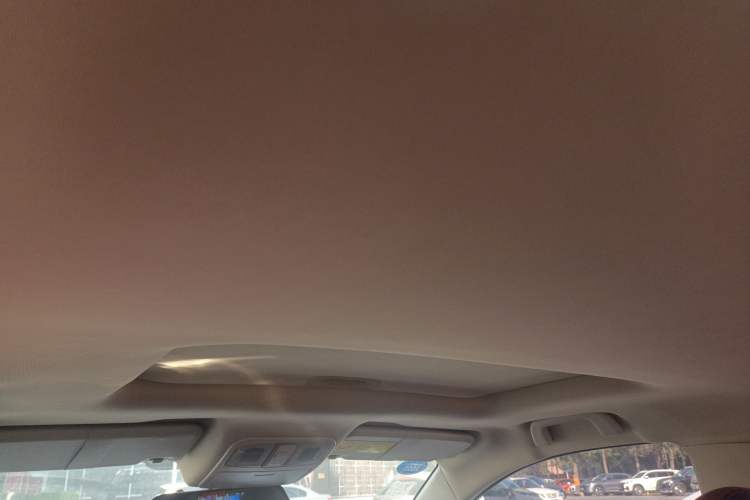 Used FAW Yingzhi G3 2016 G3S 1.5L CVT Luxury Navigation Edition Headliner