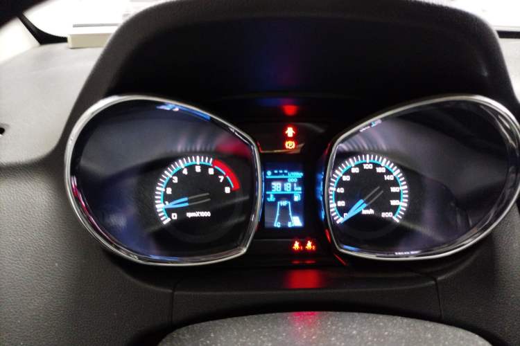 Used FAW Yingzhi G3 2016 1.5L Manual Comfort Edition Instrument Cluster