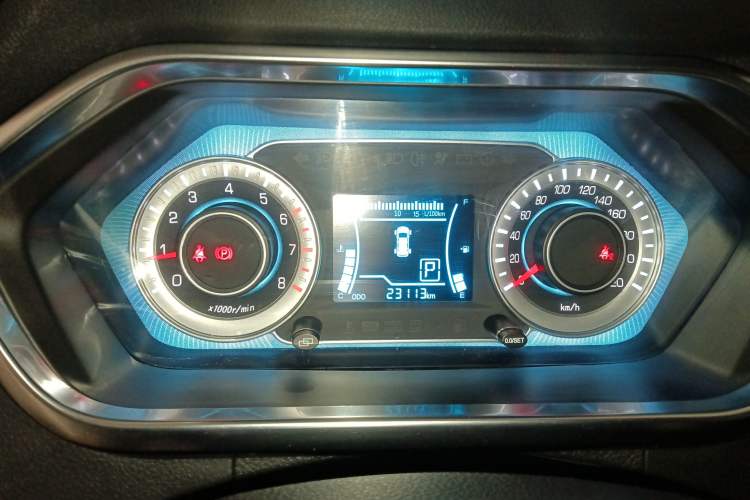 Used FAW Yingzhi G3 2016 G3S 1.5L CVT Luxury Navigation Edition Instrument Cluster