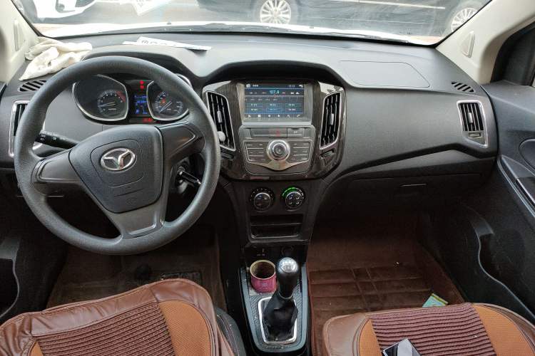 Used FAW Yingzhi G3 2016 1.5L Manual Standard Edition Interior 2