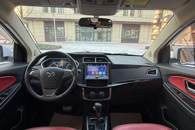 Used FAW Yingzhi G3 2016 G3S 1.5L CVT Luxury Navigation Edition Interior 5