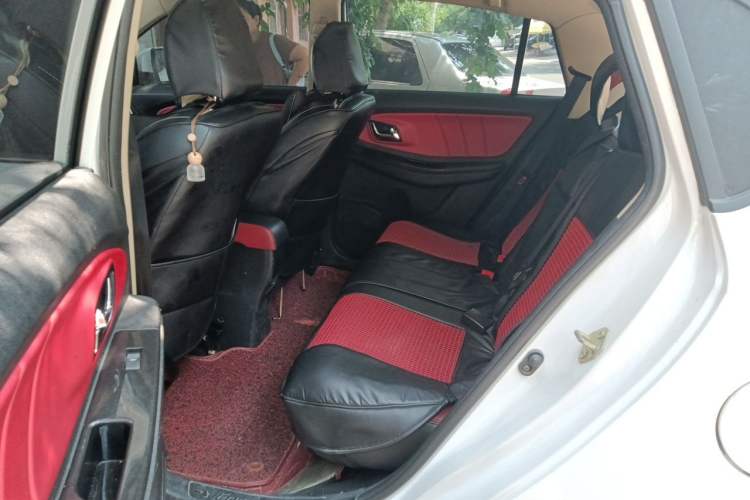 Used FAW Yingzhi G3 2016 G3S 1.5L CVT Elite Edition Left Rear Seat