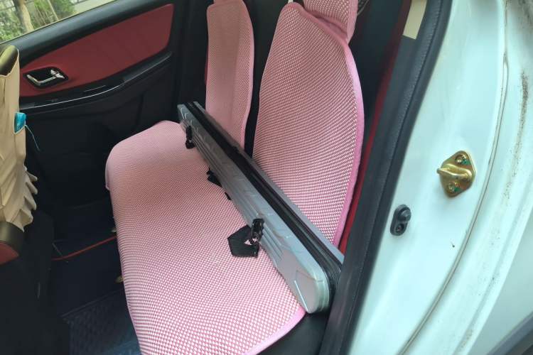 Used FAW Yingzhi G3 2016 G3S 1.5L Manual Luxury Navigation Edition Left Rear Seat