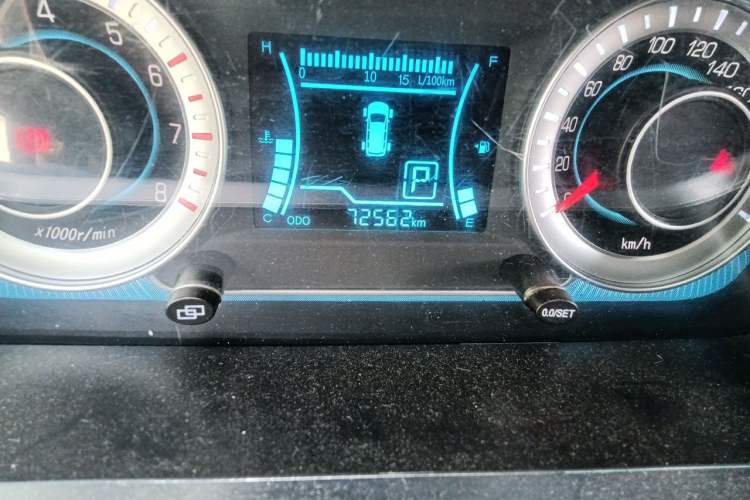 Used FAW Yingzhi G3 2016 G3S 1.5L CVT Elite Edition Odometer Close Up