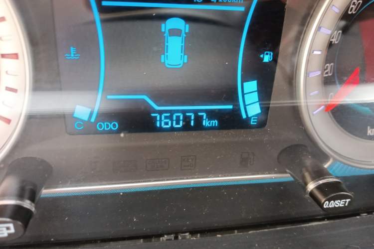 Used FAW Yingzhi G3 2016 G3S 1.5L Manual Elite Edition Odometer Close Up
