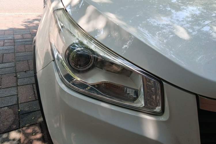 Used FAW Yingzhi G3 2016 G3S 1.5L CVT Elite Edition Right Front Headlight