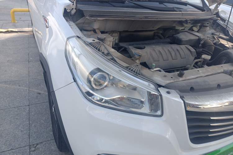 Used FAW Yingzhi G3 2016 G3S 1.5L CVT Luxury Navigation Edition Right Front Headlight