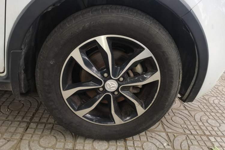 Used FAW Yingzhi G3 2016 G3S 1.5L Manual Elite Edition Right Front Wheel Hub