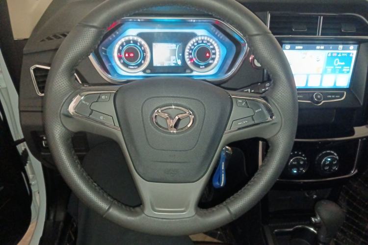 Used FAW Yingzhi G3 2016 G3S 1.5L CVT Luxury Navigation Edition Steering Wheel