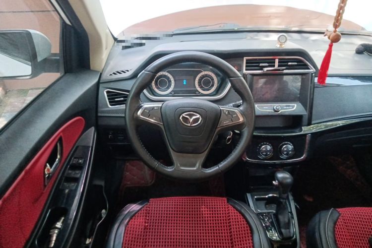 Used FAW Yingzhi G3 2016 G3S 1.5L CVT Elite Edition Steering Wheel