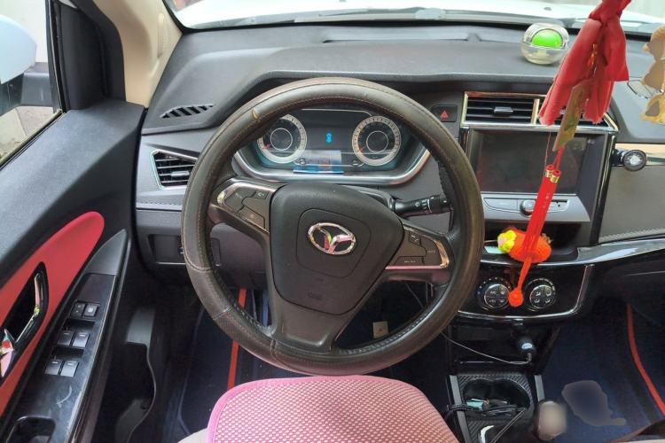 Used FAW Yingzhi G3 2016 G3S 1.5L Manual Luxury Navigation Edition Steering Wheel