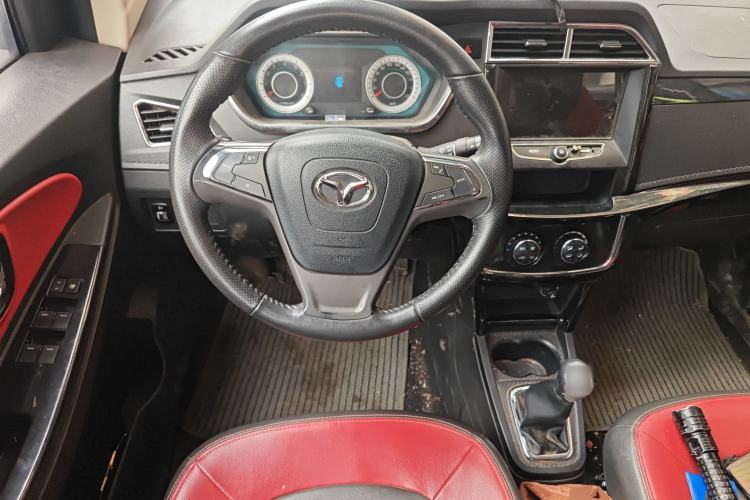 Used FAW Yingzhi G3 2016 G3S 1.5L Manual Luxury Navigation Edition Steering Wheel