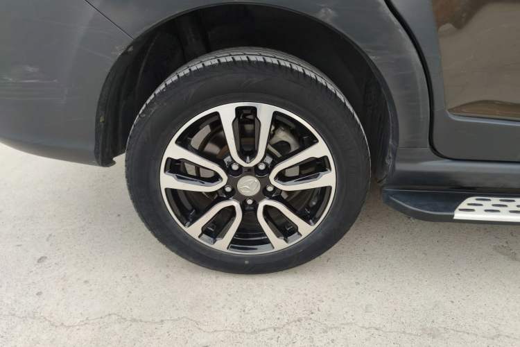 Used FAW Yingzhi G5 2016 1.5L CVT Elite Edition Exterior 4