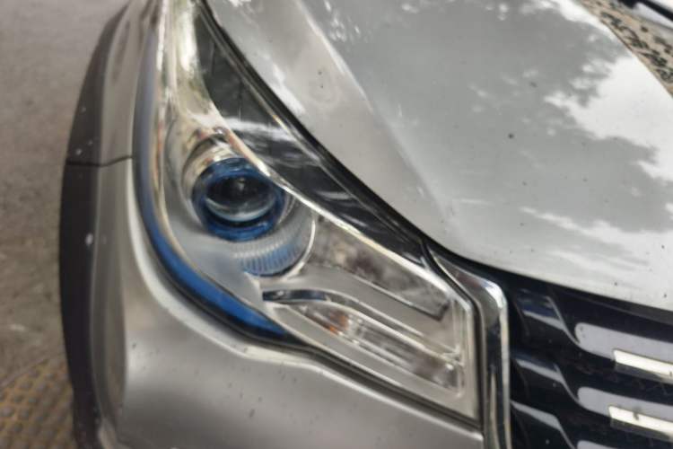 Used FAW Yingzhi G5 2016 1.5L Manual Elite Edition Right Front Headlight