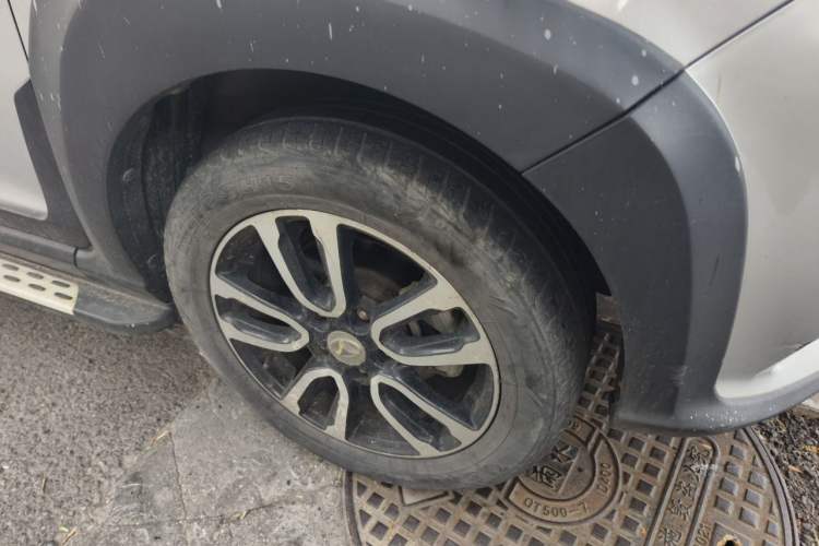 Used FAW Yingzhi G5 2016 1.5L Manual Elite Edition Right Front Wheel Hub