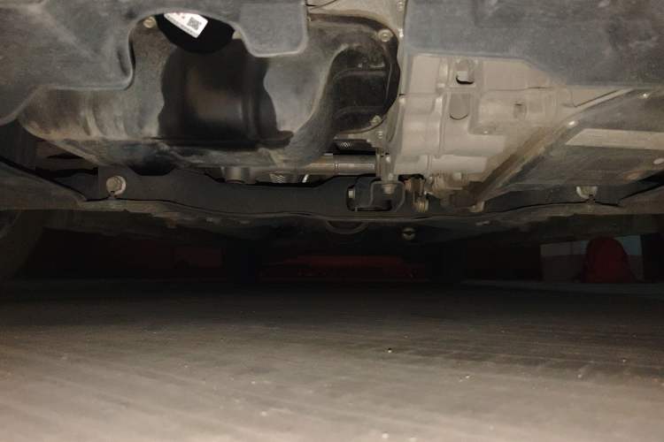 Used FAW Yingzhi G5 2016 1.5L CVT Elite Edition Chassis Front