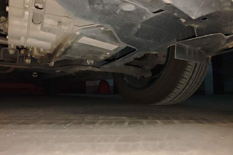 Used FAW Yingzhi G5 2016 1.5L CVT Elite Edition Chassis Front Left