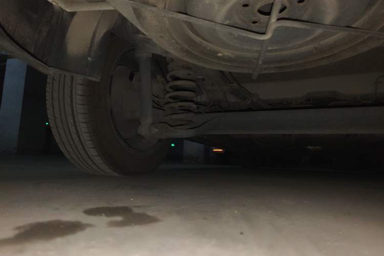 Used FAW Yingzhi G5 2016 1.5L CVT Elite Edition Chassis Rear Left