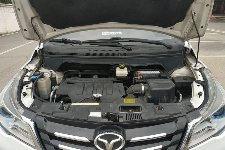 Used FAW Yingzhi G5 2016 1.5L CVT Elite Edition Engine Bay