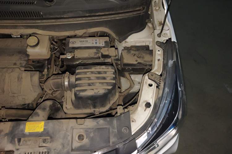 Used FAW Yingzhi G5 2016 1.5L CVT Elite Edition Engine Bay Left