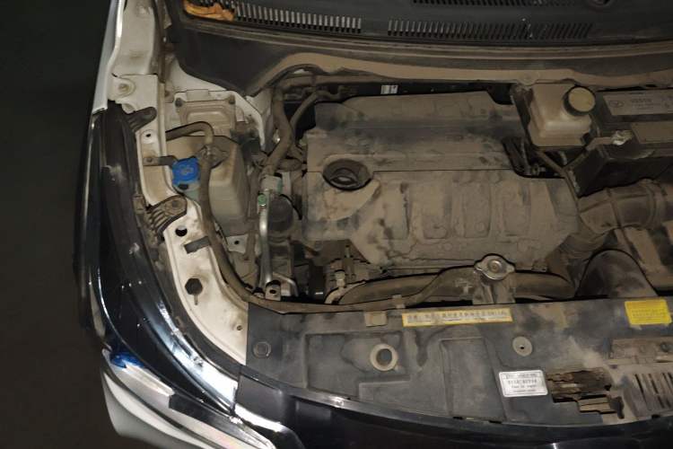 Used FAW Yingzhi G5 2016 1.5L CVT Elite Edition Engine Bay Right