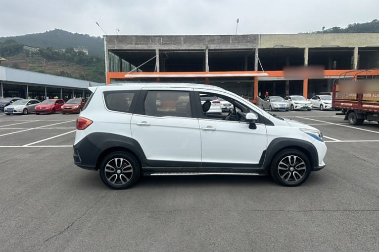 Used FAW Yingzhi G5 2016 1.5L CVT Elite Edition Exterior 1