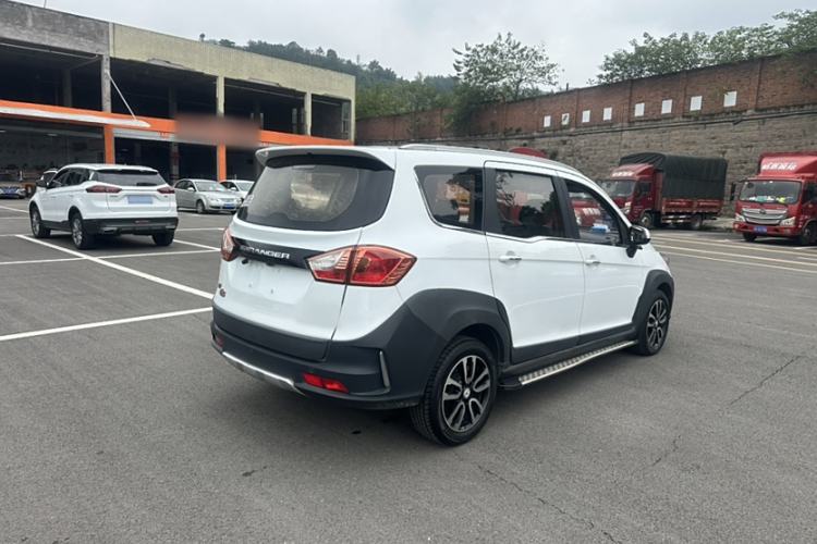 Used FAW Yingzhi G5 2016 1.5L CVT Elite Edition Exterior 2