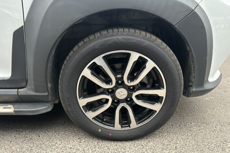 Used FAW Yingzhi G5 2016 1.5L CVT Elite Edition Exterior 5