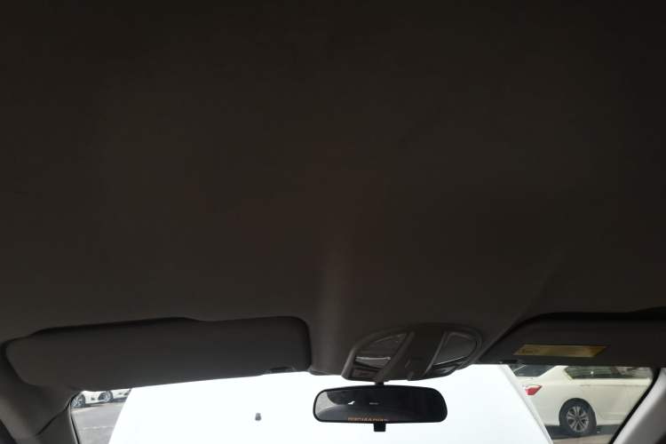 Used FAW Yingzhi G5 2016 1.5L CVT Elite Edition Headliner