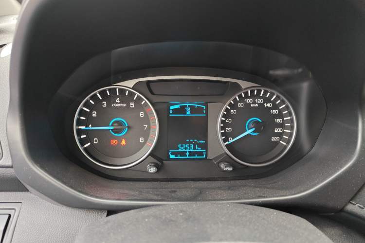 Used FAW Yingzhi G5 2016 1.5L Manual Luxury Navigation Edition Instrument Cluster