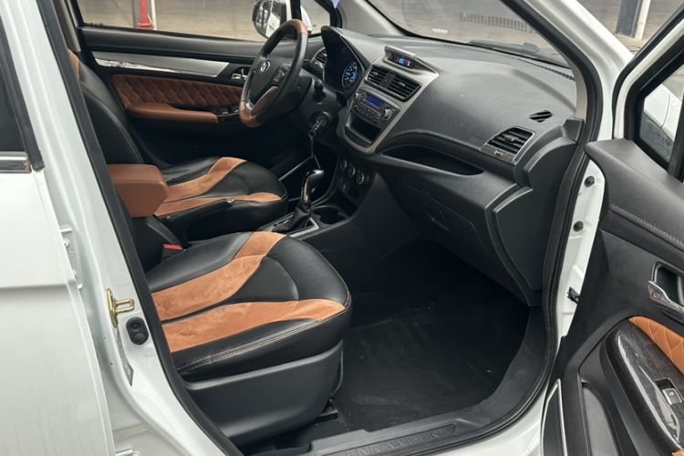Used FAW Yingzhi G5 2016 1.5L CVT Elite Edition Interior 1