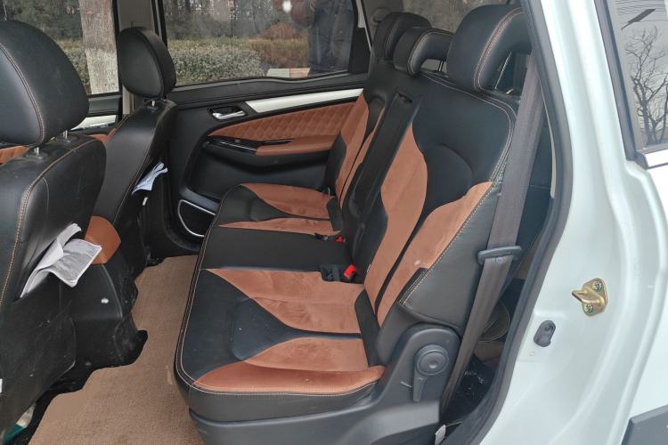 Used FAW Yingzhi G5 2016 1.5L Manual Luxury Navigation Edition Left Rear Seat