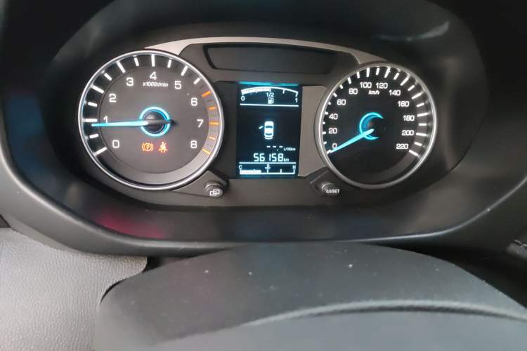 Used FAW Yingzhi G5 2016 1.5L Manual Luxury Navigation Edition Odometer Close Up