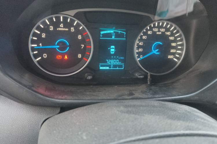 Used FAW Yingzhi G5 2016 1.5L Manual Luxury Navigation Edition Odometer Close Up