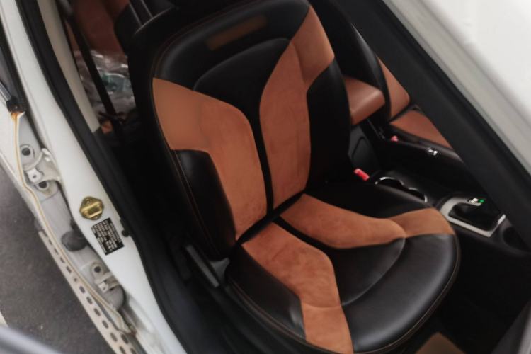 Used FAW Yingzhi G5 2016 1.5L CVT Elite Edition Right Front Seat