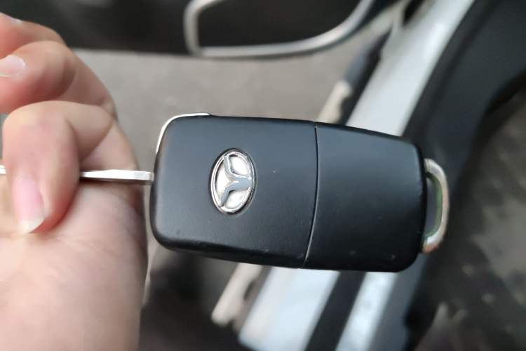 Used FAW Yingzhi G5 2016 1.5L Manual Luxury Navigation Edition Vehicle Key