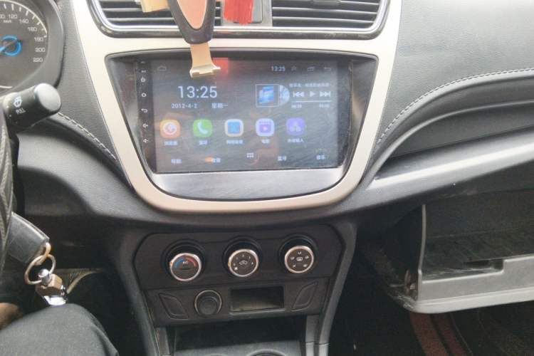 Used FAW Yingzhi G5 2017 1.5L Manual Weekend Edition Audio And AC Panel