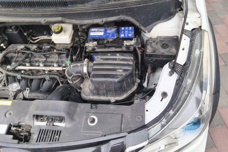 Used FAW Yingzhi G5 2017 1.5L Manual Weekend Edition Engine Bay Left