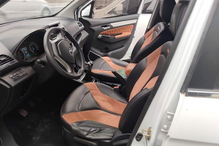 Used FAW Yingzhi G5 2017 1.5L Manual Weekend Edition Left Front Seat