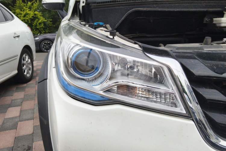 Used FAW Yingzhi G5 2017 1.5L Manual Weekend Edition Right Front Headlight