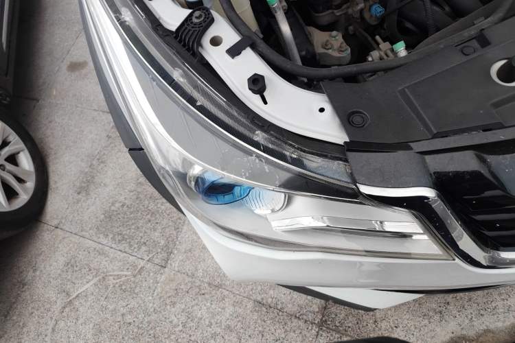 Used FAW Yingzhi G5 2017 1.5L Manual Weekend Edition Right Front Headlight
