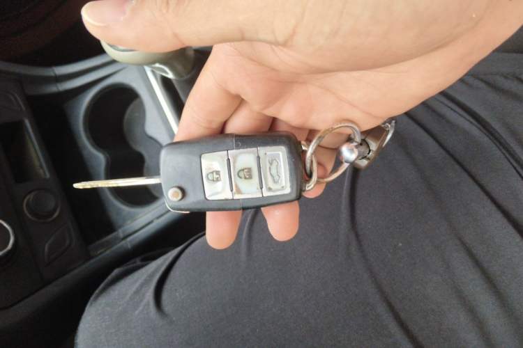 Used FAW Yingzhi G5 2017 1.5L Manual Weekend Edition Vehicle Key