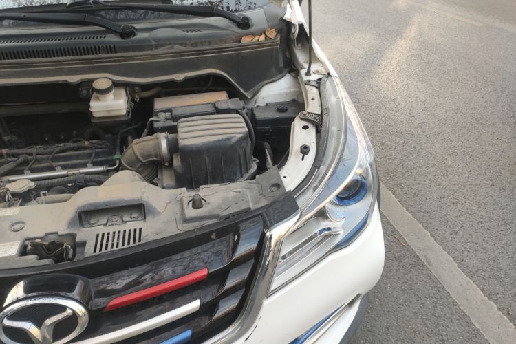 Used FAW Yingzhi G5 2018 1.5L Manual Weekend Edition Engine Bay Left