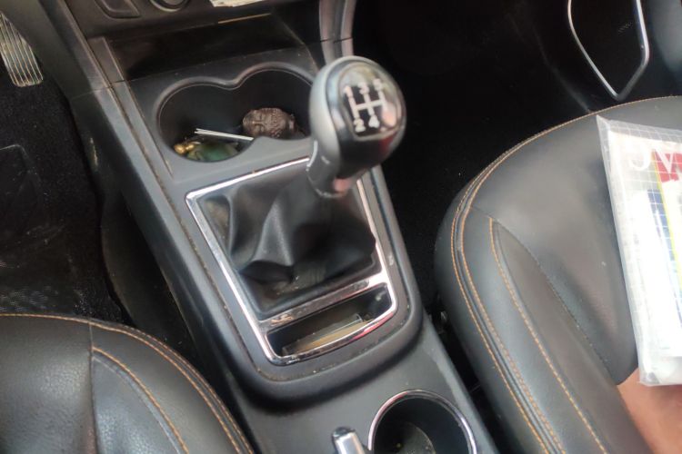 Used FAW Yingzhi G5 2018 1.5L Manual Weekend Edition Gear Lever