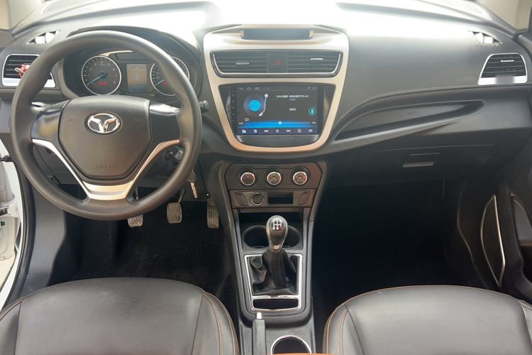 Used FAW Yingzhi G5 2018 1.5L Manual Weekend Edition Interior 3
